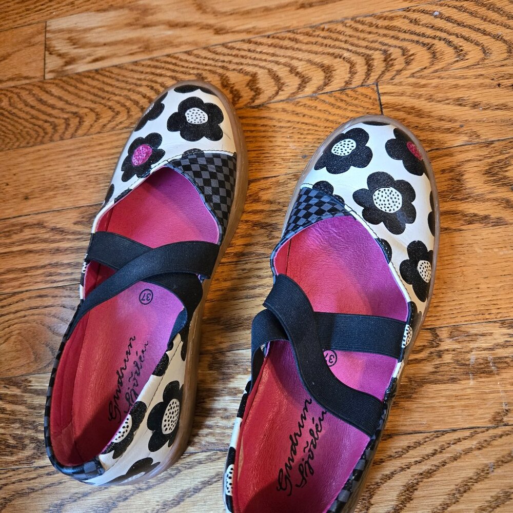 Gudrun Leather Ballet Flats. Size 37. Black, Cream, Pink
